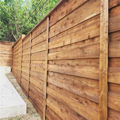 Horizontal Fence Ideas | Horizontal fence, Backyard fences, Fence design