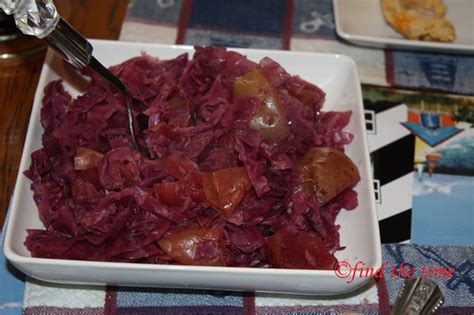 Find the Time: Red Cabbage with Apples