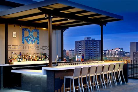 10 Best Rooftop Bars in Boston - Enjoy Boston Nightlife with a View – Go Guides