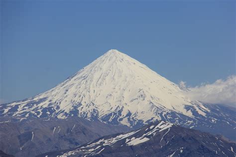 Damavand Mountain Photo by amir jozi | 2:45 pm 8 Jun 2013