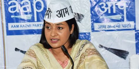 AAP Denies Asking Alka Lamba to Resign Over Rajiv Gandhi Controversy