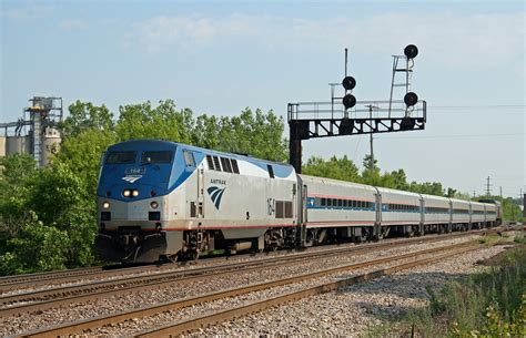 Hiawatha | Amtrak Hiawatha Service train No. 337 passing und… | Flickr