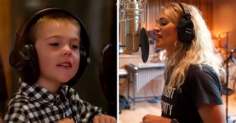 Carrie Underwood sings heartwarming Little Drummer Boy song with her ...