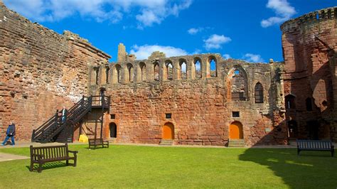 Bothwell Castle in Glasgow, Scotland | Expedia