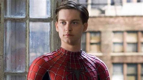 Why 'Spider-Man' Star Tobey Maguire Hated The Iconic Upside-Down Kiss ...