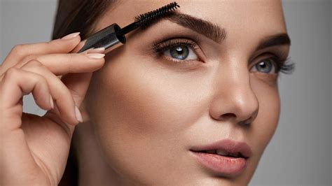 Eyebrow Styles and Trends: Shaping Brows for Now | ReviewThis