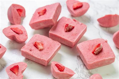 Frozen strawberry fruit chew bites | Healthy Snacks