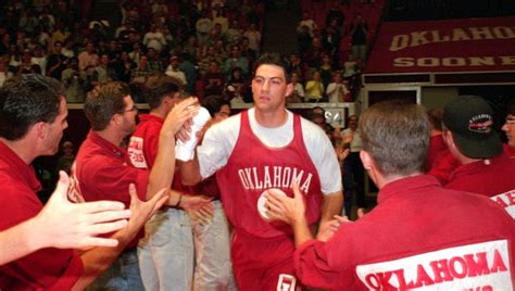 Ryan Minor, ex-Oklahoma Sooners star, dies after battle with cancer