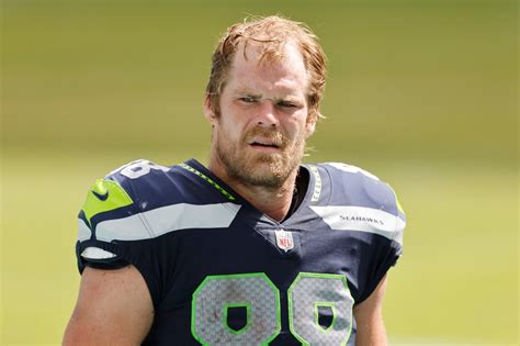 Greg Olsen retires from NFL to begin Fox Sports career