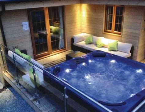 21 Luxury Lodges in Wales with Hot Tubs (from £35 per Night)