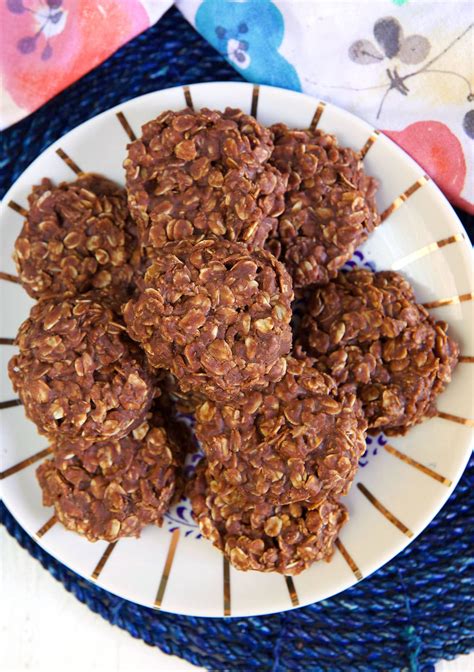 No Bake Chocolate Peanut Butter Oatmeal Cookies - The Suburban Soapbox