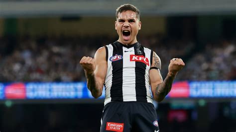 Footy Fix: 10 possessions, three goals and a game-changing five minutes - how 'Bobby Dazzler ...