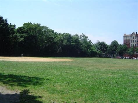 Bronx Park (Bronx, NY) – UrbanAreas.net