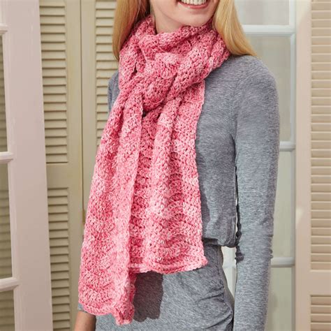 Free Easy Red Heart Speckled Super Scarf Crochet Pattern | Yarnspirations