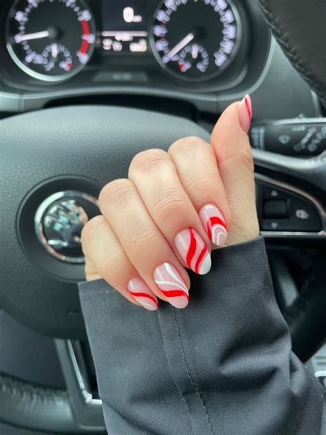 Wavy red and white nails | Red and white nails, Prom nails red, Christmas nails easy