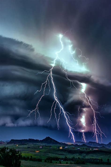 storm lightning | Lightning photography, Nature photography, Lightning ...