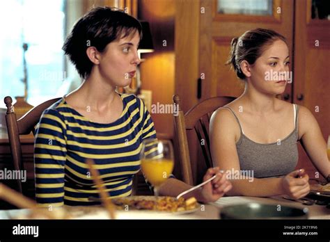 EVA AMURRI, ERIKA CHRISTENSEN, THE BANGER SISTERS, 2002 Stock Photo - Alamy