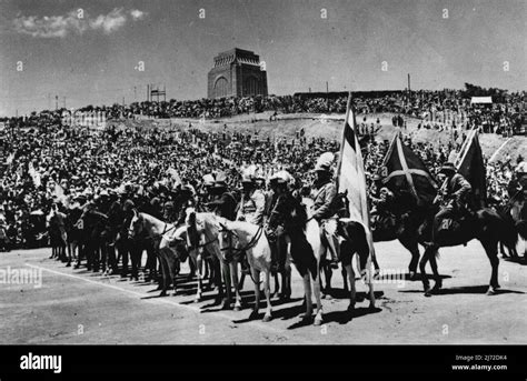 The Voortrekker Monument Unveiled -- Part of the huge crowd at the ...