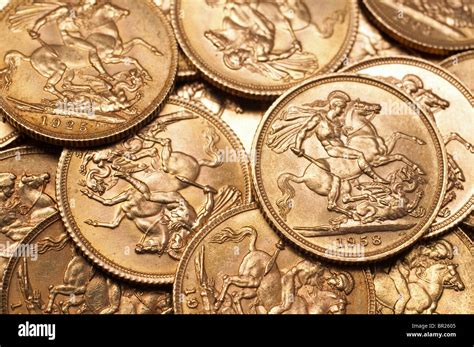 British gold sovereign coins Stock Photo - Alamy