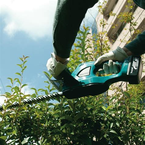 MAKITA 18V Hedge Trimmer (Bare Unit, 52cm) – Frank Clark Ltd