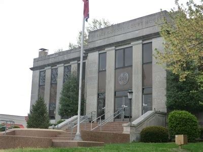 DeKalb County Courthouse - Smithville TN - Courthouses on Waymarking.com