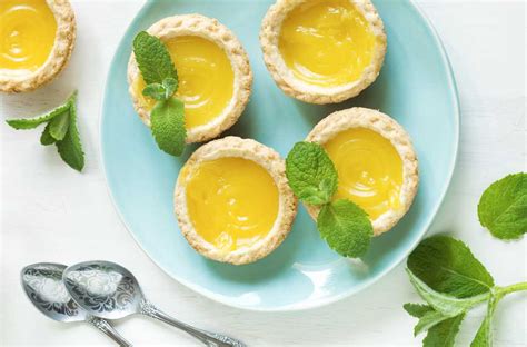 Easy Lemon Curd Tart Recipe - The Unsweetened Tooth