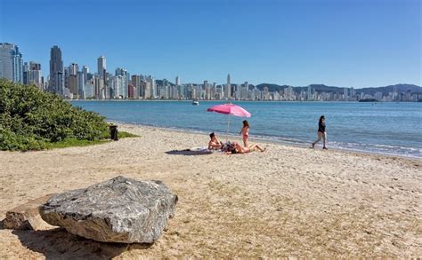 10 melhores praias de Balneário Camboriú (tem pra família inteira)