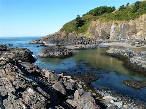 Cliffs and landscape on the Coastline in Oregon image - Free stock photo - Public Domain photo ...