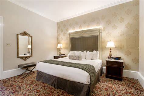 New Orleans Hotel Rooms and Reservations - Hotel St. Marie