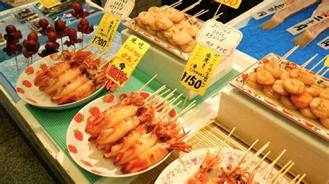 JAPANESE STREET FOOD TOUR - Nishiki Market, KYOTO, Japan - La Vie Zine
