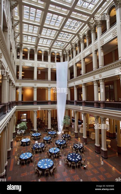 Landmark center st paul, minnesota hi-res stock photography and images ...