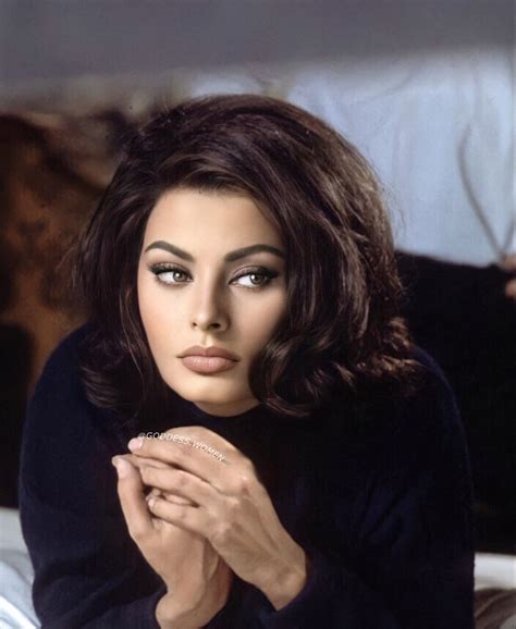 I Love The Bob Haircut Sophia Loren Sofia Loren Sophi - vrogue.co