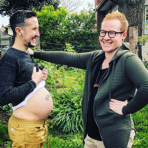 Pregnant trans man shares story to give LGBT couples hope - National | Globalnews.ca