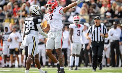 Former 5-star Georgia Bulldog pass rusher enters transfer portal