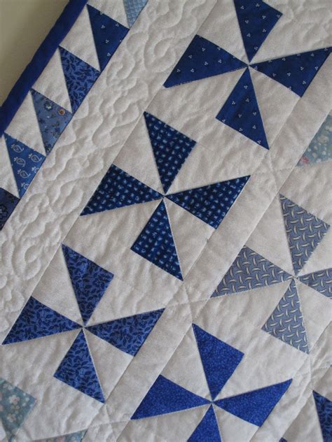 Pinwheel quilt detail | Pinwheel quilt pattern, Pinwheel quilt, Easy quilts