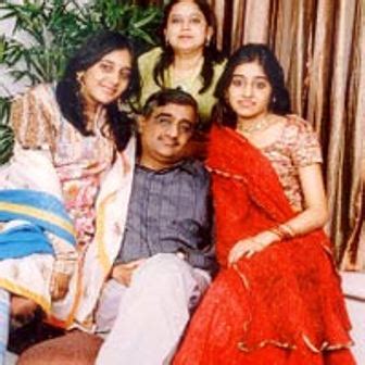 Ashni Biyani (Kishore Biyani's Daughter) Age, Biography, Husband, Family, Facts & More ...