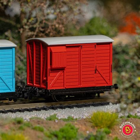 そーぶさん on Twitter: "RT @bachmanntrains: Who's ready to add a Narrow Gauge Box Van and Brake Van ...