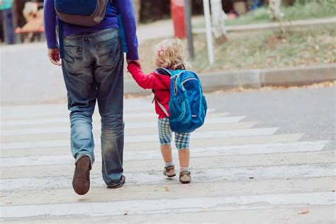 Parents Walking Their Kids To School Gets Arrested - Healthy Holistic Living