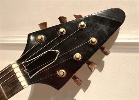 Neil Young’s 1958 Gibson Korina Flying V. At the Metropolitan Museum of ...