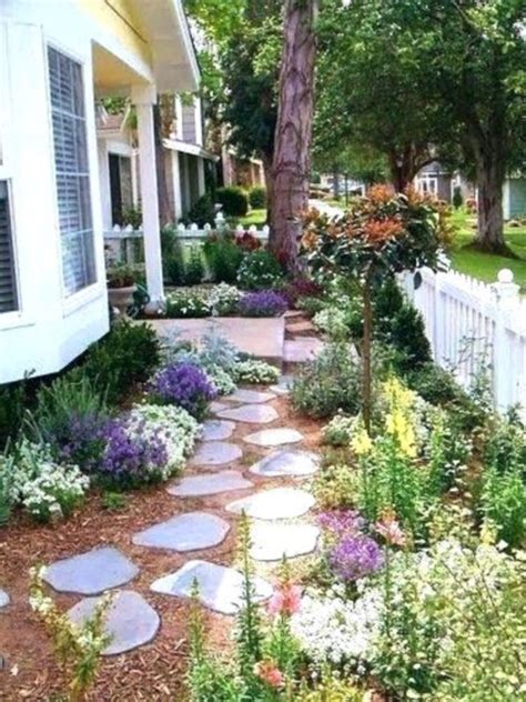 40 Beautiful Small Front Yard Landscaping Ideas – Bored Art