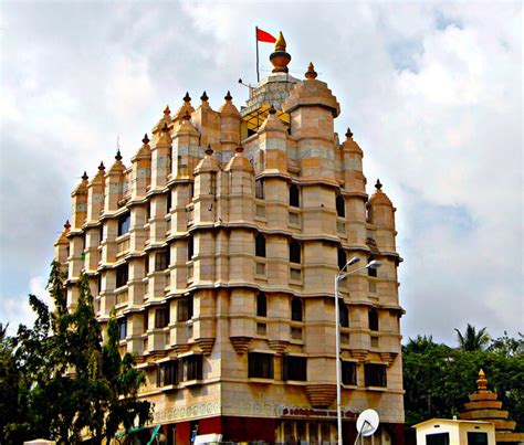 Shri Siddhivinayak Temple Mumbai | Timing, Photos and Darshan