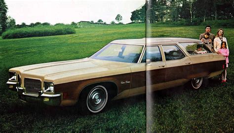 1971 Oldsmobile Custom Cruiser - Information and photos - MOMENTcar