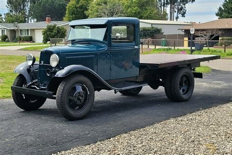 Classic 1932 Ford Flatbed Truck For Sale. Price 27 999 USD - Dyler