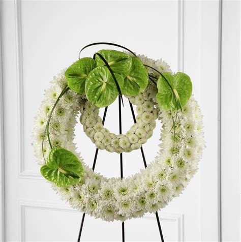 FTD Wreath of Remembrance in New Bedford, MA | Garlington Florist