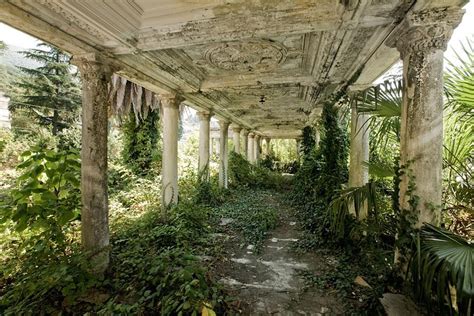 Sevasblog : things I like: Abandoned places