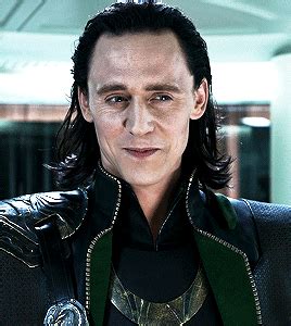 Loki + smirk the avengers : T-Hiddleston 😍💕