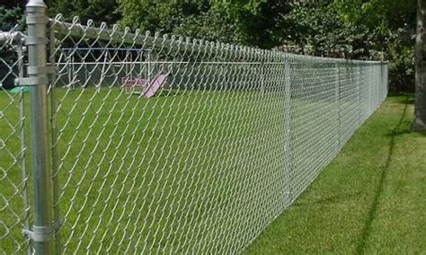 ISI Galvanised Steel Chain Link Fence at Rs 58/kg | Sanwer Road ...