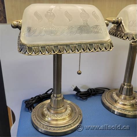Antique Style Bankers Desk Lamp w/ Frosted Glass Shade - Allsold.ca - Buy & Sell Used Office ...