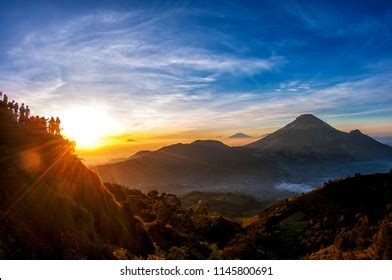 Golden Sunrise Sikunir Hill Dieng Plateau Stock Photo 1145800691 | Shutterstock