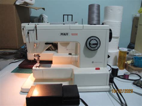 PFAFF 1222E Sewing Machine with original pedal running smooth+ original case | eBay